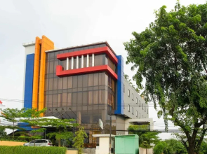 RedDoorz Premium near Kawasan Industri Cikarang