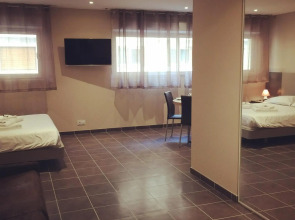 Villa Serafina Apartments