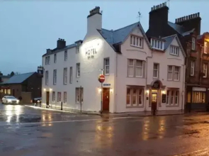 Queens Hotel