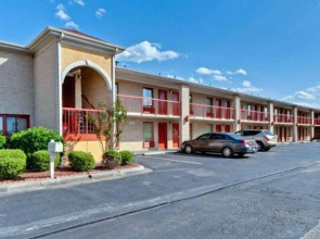 Quality Inn & Suites Monroe