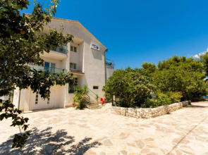 Sandra - quiet & close to the beach - SA1(2)