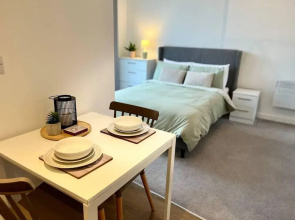Cosy Studio Apartment - Chavasse Apartments