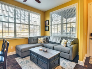 Near Silver Dollar City! Condo w/ Indoor Pool