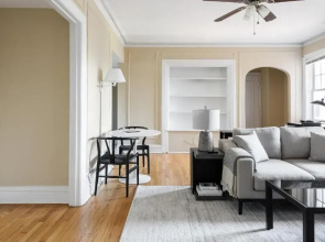 Classic CWE 2BR with Full Kitchen by Zencity