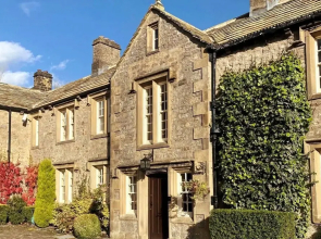 Exceptional Unique 5 Bedroom Manor House