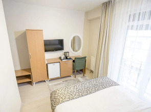 The Corner Inn Hotels By Suit