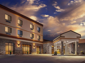 Roosevelt Grand Dakota, SureStay Collection by Best Western