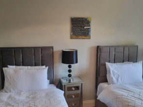 2Bedroomed apartment on first floor with balcony