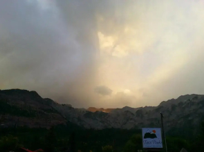 Twin Peaks Lodge & Hot Springs