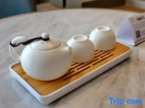 Zhuo Ruiyunrui Hotel