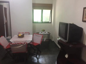 Apto. No terreo Enseada Ubatuba com piscina p/ 5 pessoas