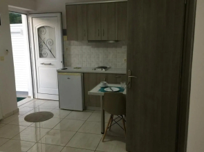 villalithos studio 2