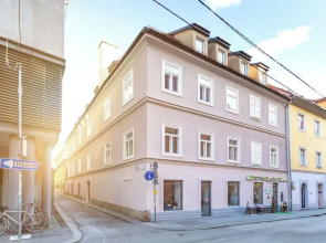 Roksoxhome Designer Boutique Apartment