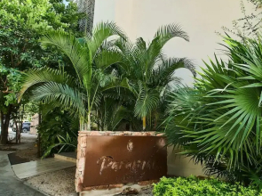 Paramar Jade 002 Swim up By Lockey