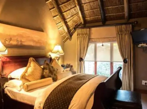 Wings and Water Guesthouse on 57 Nicklaus Street