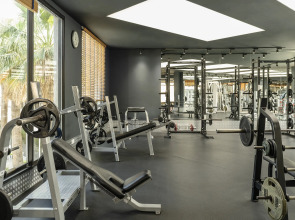 Le Meridien Dubai Hotel & Conference Centre