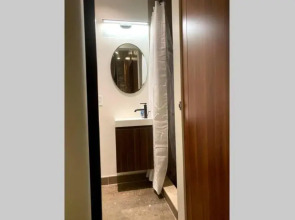 3E-Cozy! Micro apartment minutes from Shadyside, sleeps 1