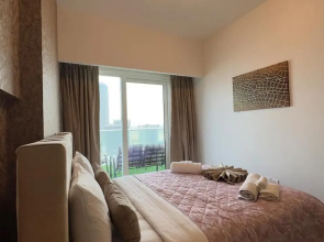 Mh- Lovely 1 Bhk Burj Khalifa View Ref- 26017