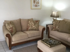 Charming 1-bed Apartment Near Port Lucaya