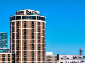 Radisson Hotel Duluth - Harborview