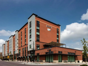 Staybridge Suites Iowa City Coralville by IHG