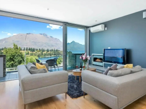 Luxury Lake View - 1 Bedroom