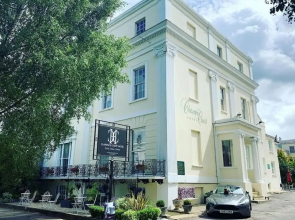 Clarence Court Hotel