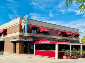 Hostal Valdepeñas by Bossh Hotels
