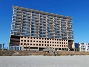 Units at Bahama Sands Luxury Villas by Elliott Beach Rentals