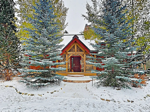 New Listing! Huge Lake-view Haven W/ 2-car Garage 3 Bedroom Cottage