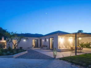 Drallos Luxury House