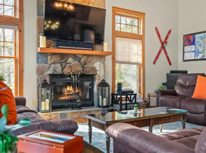 Mountain Escape With Game Room Balcony Stunning Views in the Poconos Christina