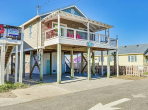 Ocean-view 'sea Gem' Bungalow: Steps to Beach!