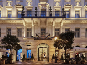 Aria Hotel Budapest by Library Hotel Collection