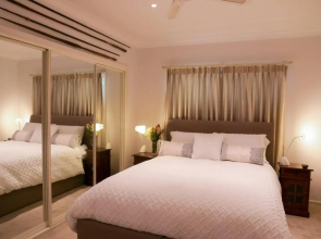 Pelican Beach House 2 Macleay Street
