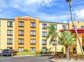 Comfort Suites Tampa - Brandon