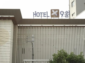 9 Hotel