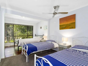 Cabarita Beach Bliss - Holiday Home On The Lake