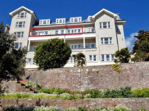 Beautiful Apartment in Torquay With Sea View