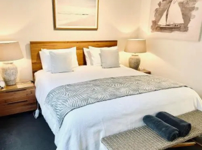 The Waterfront Apartment