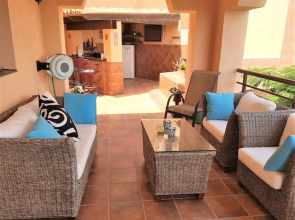 Stunning 4 bed duplex with sea views