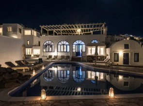 Hotiday Santorini Sea View