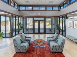 Barefoot Resort & Yacht Club