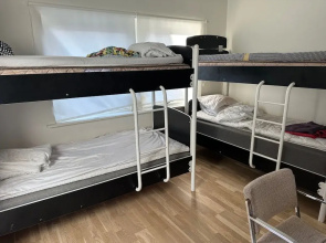 Stockholm Apartment - Sleeps 4 & Free Parking