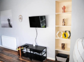 Glasgow Apartment Transport Links & Street Parking