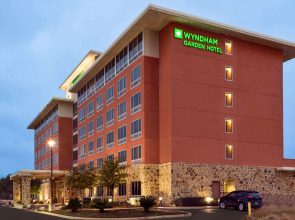 DoubleTree by Hilton San Antonio Northwest