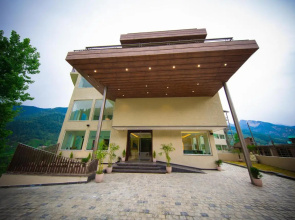 Justa Grand View Resort & Spa, Manali