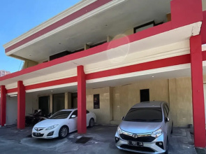 RedDoorz near Bukit Darmo Golf