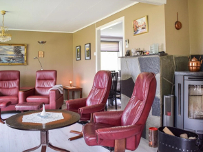 Amazing Home in Bjoa With 5 Bedrooms and Wifi