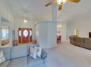 3 Mi to Lake Powell: Home w/ Patio & Waterfall